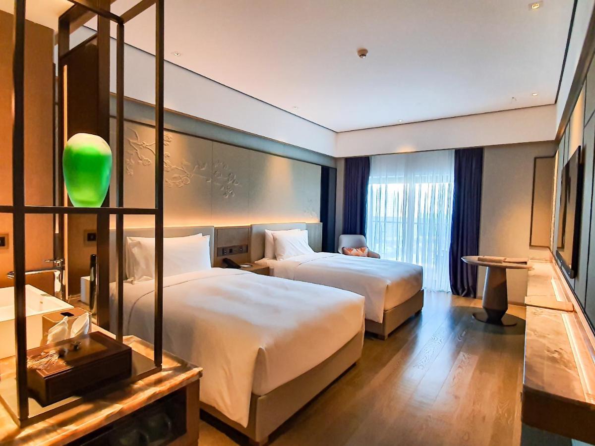 Howard Johnson Plaza By Wyndham Blue Bay Preăh Sihanŭk Zewnętrze zdjęcie