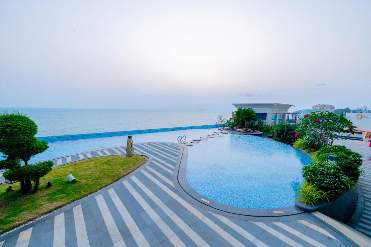 Howard Johnson Plaza By Wyndham Blue Bay Preăh Sihanŭk Zewnętrze zdjęcie