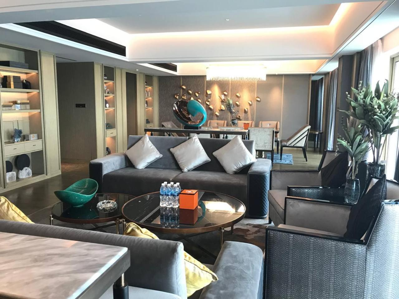 Howard Johnson Plaza By Wyndham Blue Bay Preăh Sihanŭk Zewnętrze zdjęcie