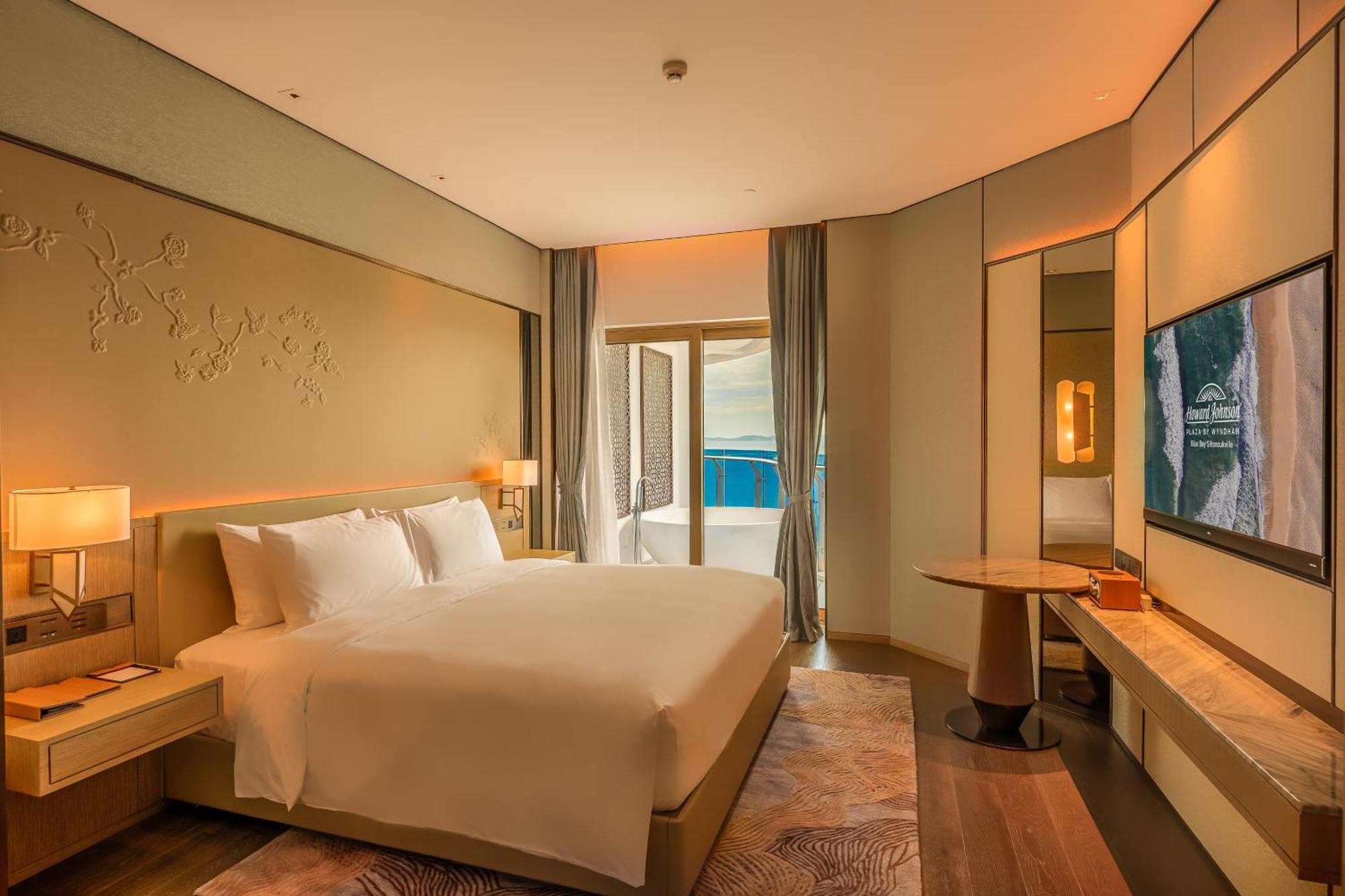 Howard Johnson Plaza By Wyndham Blue Bay Preăh Sihanŭk Zewnętrze zdjęcie
