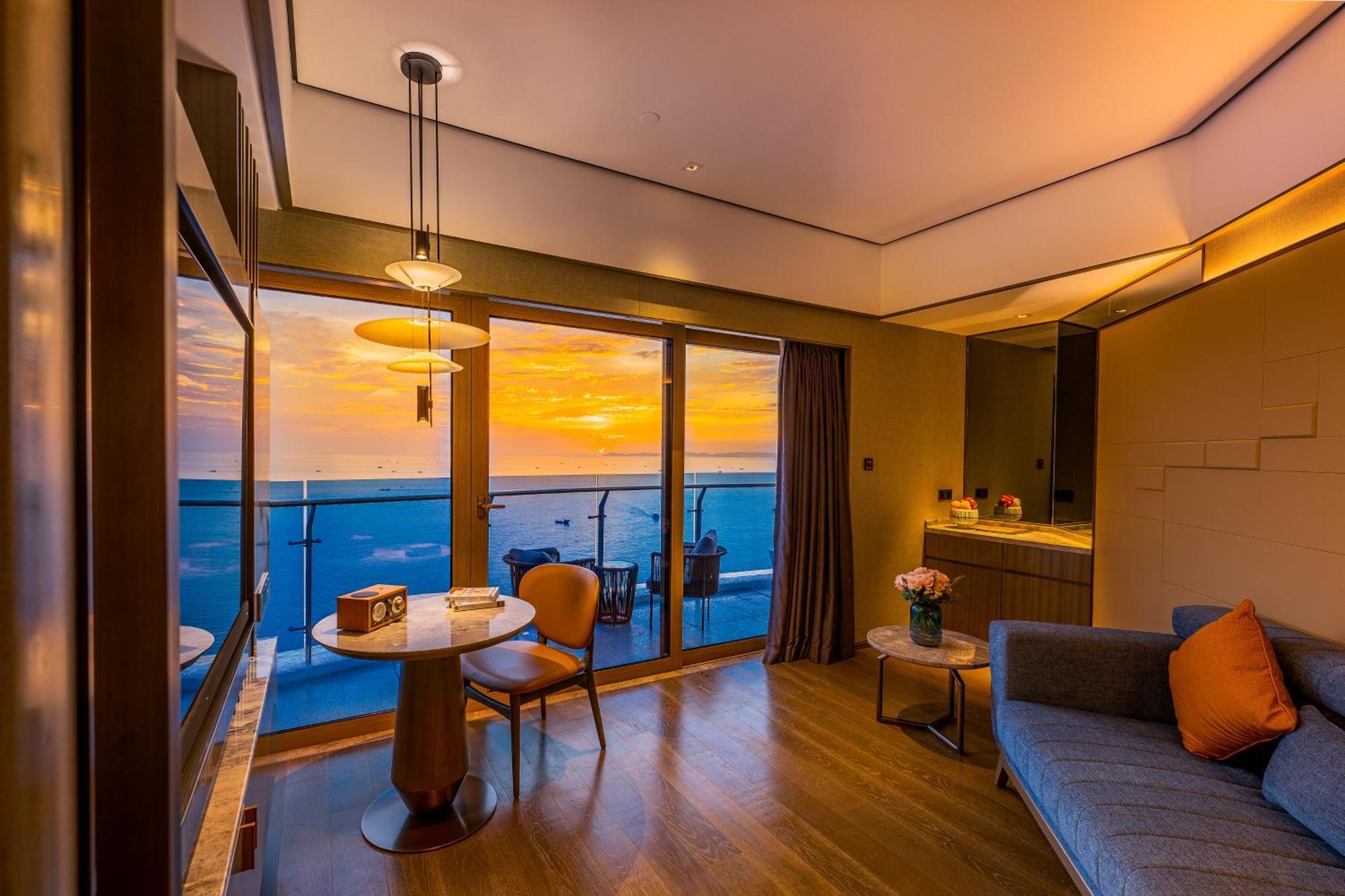 Howard Johnson Plaza By Wyndham Blue Bay Preăh Sihanŭk Zewnętrze zdjęcie
